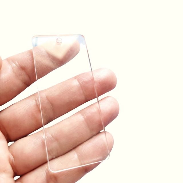 Acrílico para llavero de 2.5x8cm x 10 und RECTANGULAR