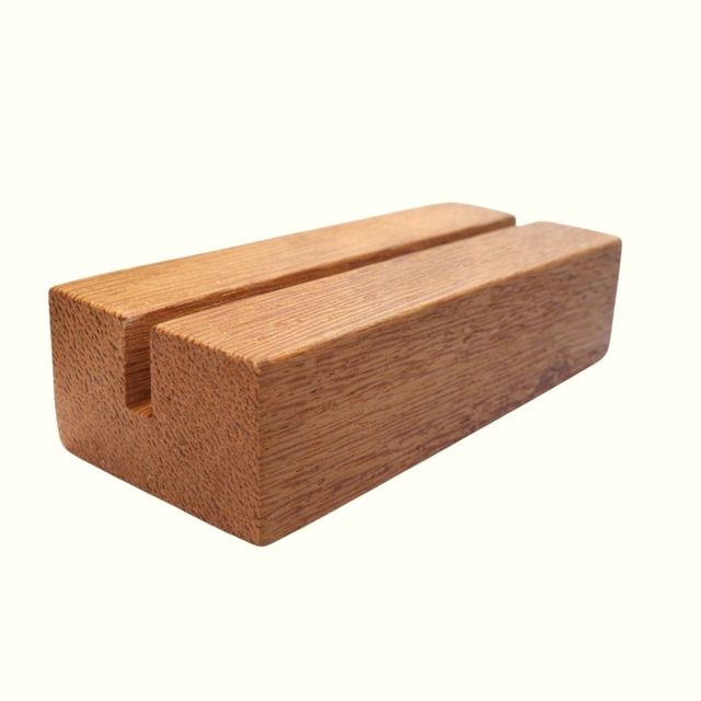 Base para calendario en madera huayruro 10x4x2.5cm